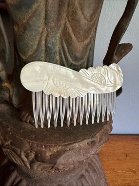 Morning Flowers Hair Comb MOP